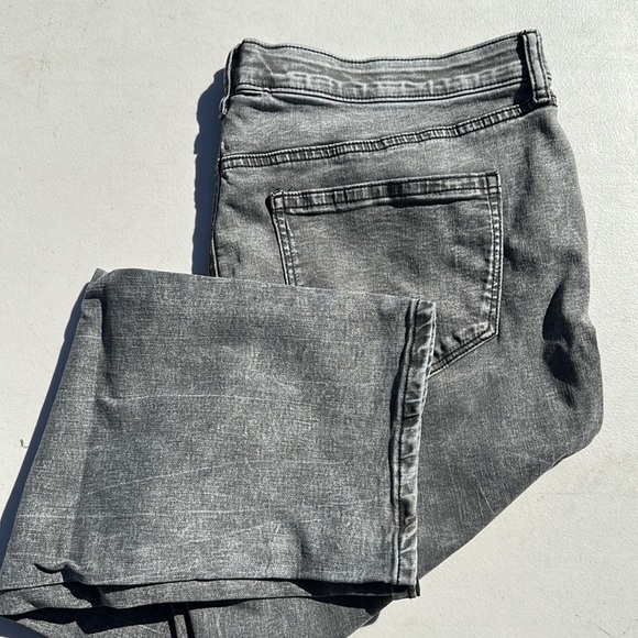 Sonoma Straight Leg Jean - Picture 2 of 3